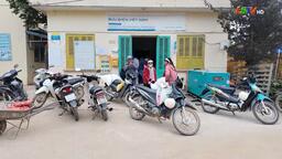 XÃ CÔNG SƠN CẤP PHÁT GẠO HỖ TRỢ CHO 55 HỘ DÂN