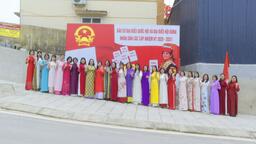 NỮ CÁN BỘ, CÔNG CHỨC XÃ CÔNG SƠN HƯỞNG ỨNG  TUẦN LỄ ÁO DÀI NĂM 2026