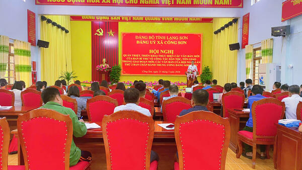 ĐẢNG ỦY XÃ CÔNG SƠN TRIỂN KHAI CÁC VĂN BẢN MỚI CỦA TRUNG ƯƠNG VỀ CÔNG TÁC DÂN TỘC, TÔN GIÁO