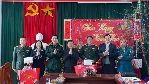 THƯỜNG TRỰC ĐẢNG ỦY XÃ CÔNG SƠN THĂM, TẶNG QUÀ CÁC ĐƠN VỊ TRỰC TẾT NGUYÊN ĐÁN BÍNH NGỌ 2026